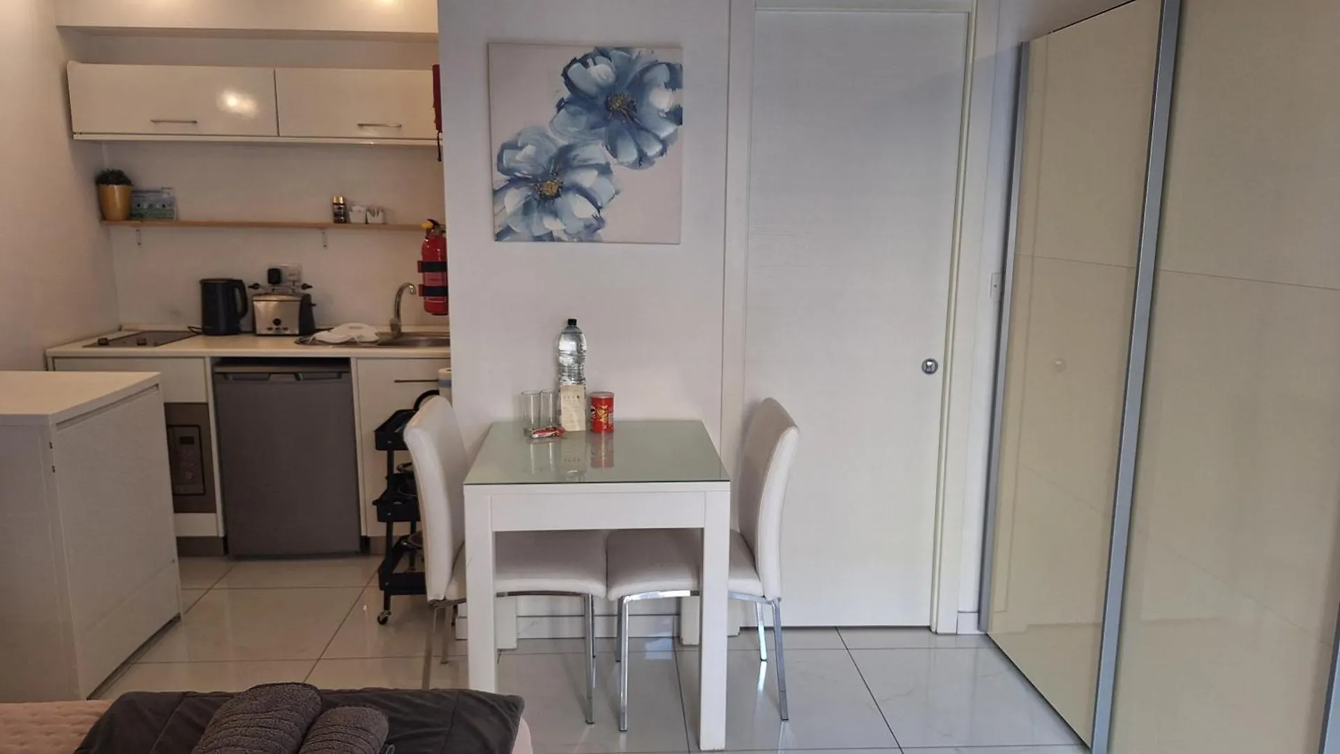 Spqr Studios La Valette 0*,  Malte